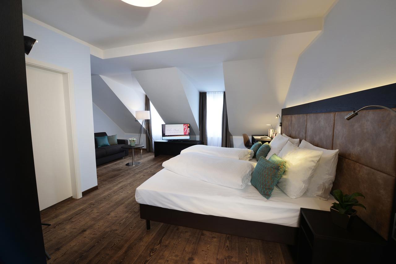 Uhu Gaestehaus Superior Cologne Exterior photo